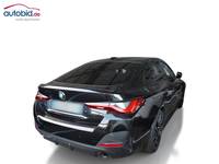 Pogled od pozadi desno