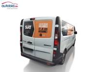 Pogled od pozadi desno