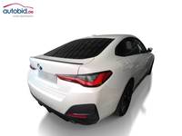 Pogled od pozadi desno