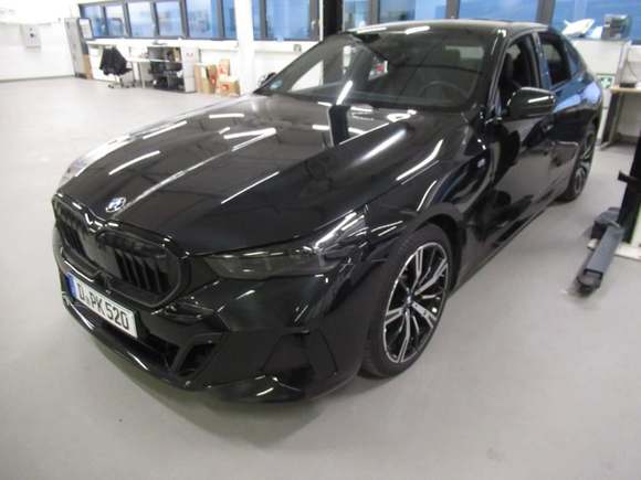 Pogled sprijeda lijevo