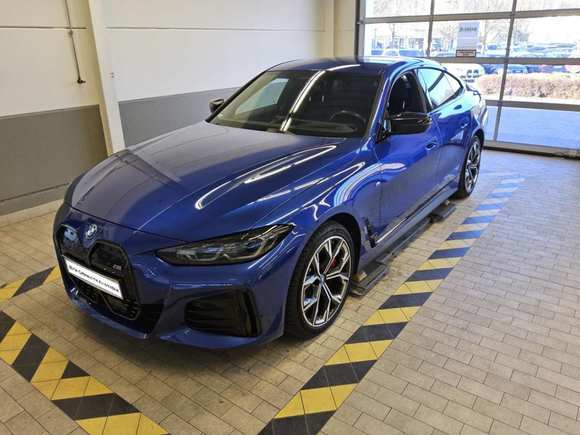 Pogled sprijeda lijevo