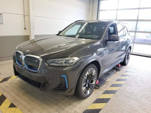 Pogled sprijeda lijevo