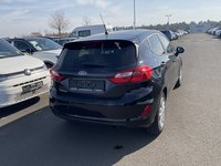 Pogled od pozadi desno