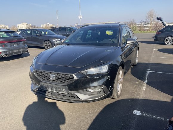 Pogled od napred levo