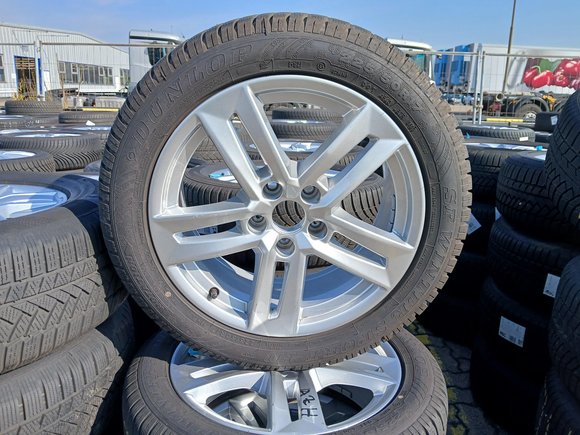 Вид спереди слева