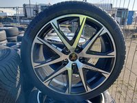 Вид спереди слева