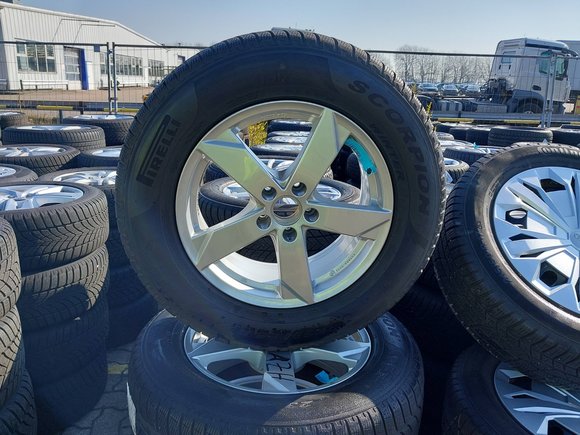 Vaizdas iš priekio kairės