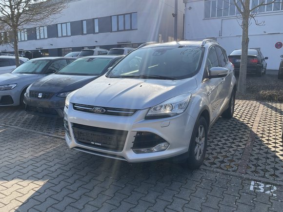 Pogled od napred levo