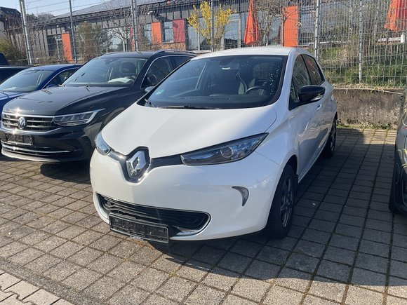 Pogled od napred levo