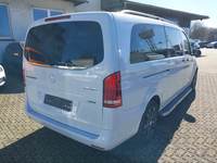 Aanzicht achter rechts