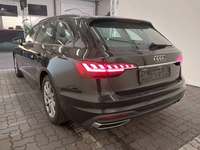 Vue de l’arrière gauche