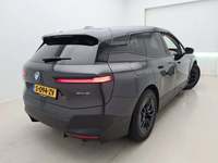 Vue de l’arrière droit