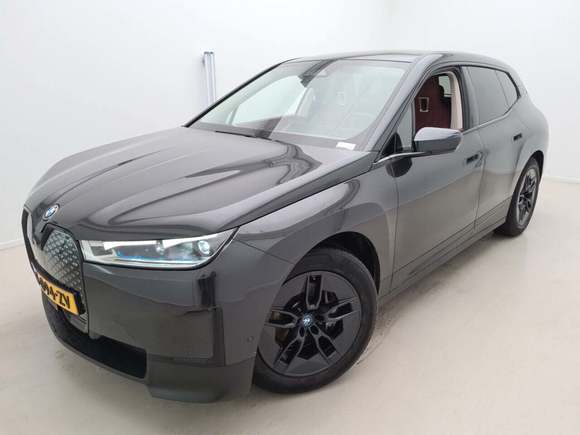 Vue de l’avant gauche