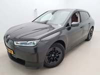 Vue de l’avant gauche