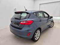 Vue de l’arrière droit