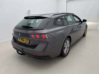 Vue de l’arrière droit