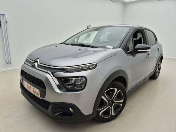 Vue de l’avant gauche