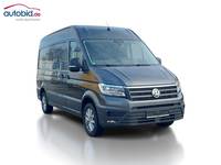 Skats no labās puses priekšā