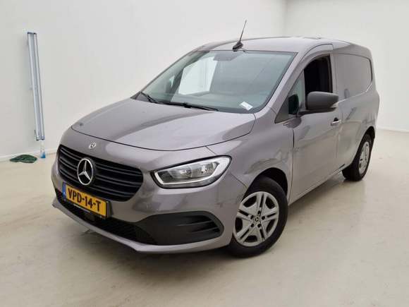 Náhled zpředu zleva