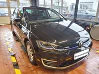 Pogled sprijeda desno