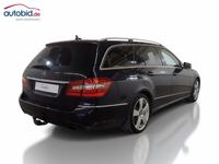 Vista trasera derecha