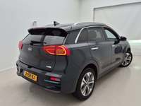 Widok z tyłu po stronie prawej