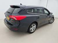 Widok z tyłu po stronie prawej