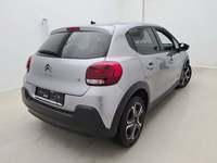 Widok z tyłu po stronie prawej