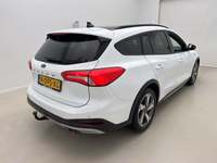 Pogled od pozadi desno