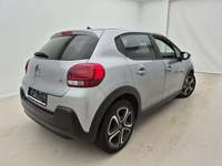 Widok z tyłu po stronie prawej