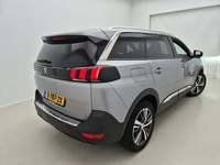 Pogled od pozadi desno