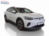 Pogled sprijeda desno