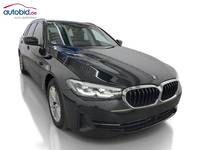 Pogled sprijeda desno