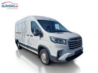 Skats no labās puses priekšā