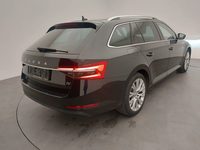 Aanzicht achter rechts