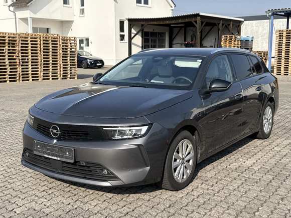 Изглед отпред отляво