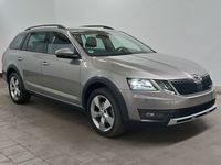 Pogled sprijeda desno