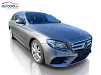 Skats no labās puses priekšā