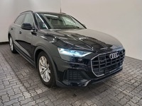 Pogled sprijeda desno