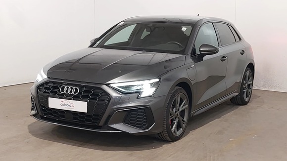 Pogled od napred levo