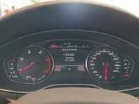 Pohled na přístrojovou desku