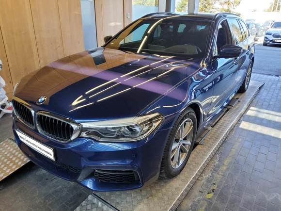 Pogled od napred levo