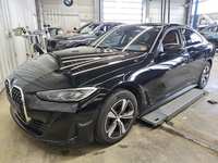 Pogled od napred levo