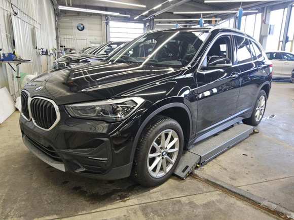 Pogled od napred levo