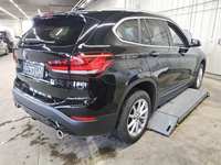 Pogled od pozadi desno