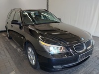 Pogled sprijeda desno