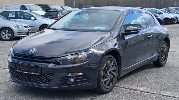 Vue de l’avant gauche