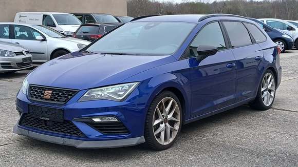 Vue de l’avant gauche