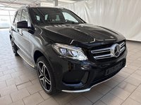 Skats no labās puses priekšā