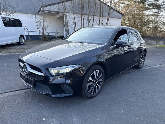 Vista anteriore sinistra